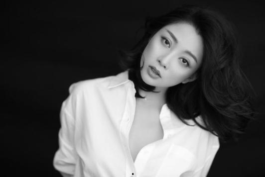 吃瓜殷桃,揭秘娱乐圈的甜蜜瓜田