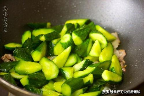 金肉肉吃瓜,揭秘娱乐圈幕后故事