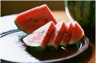 在中医馆吃瓜,养生与美味同行