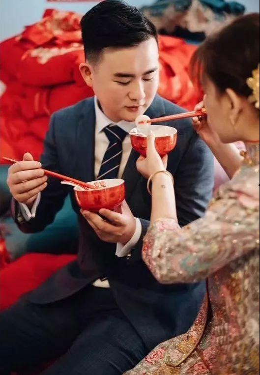 吃瓜结婚前一天,一场意外的甜蜜邂逅