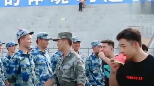 吃瓜军训,揭秘军营里的欢乐时光
